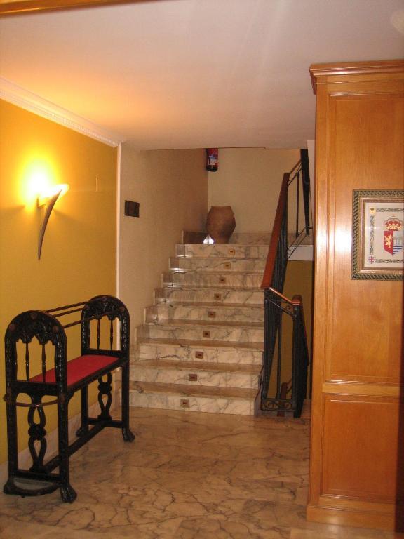 恰内酒店 La Puebla De Alfinden 外观 照片
